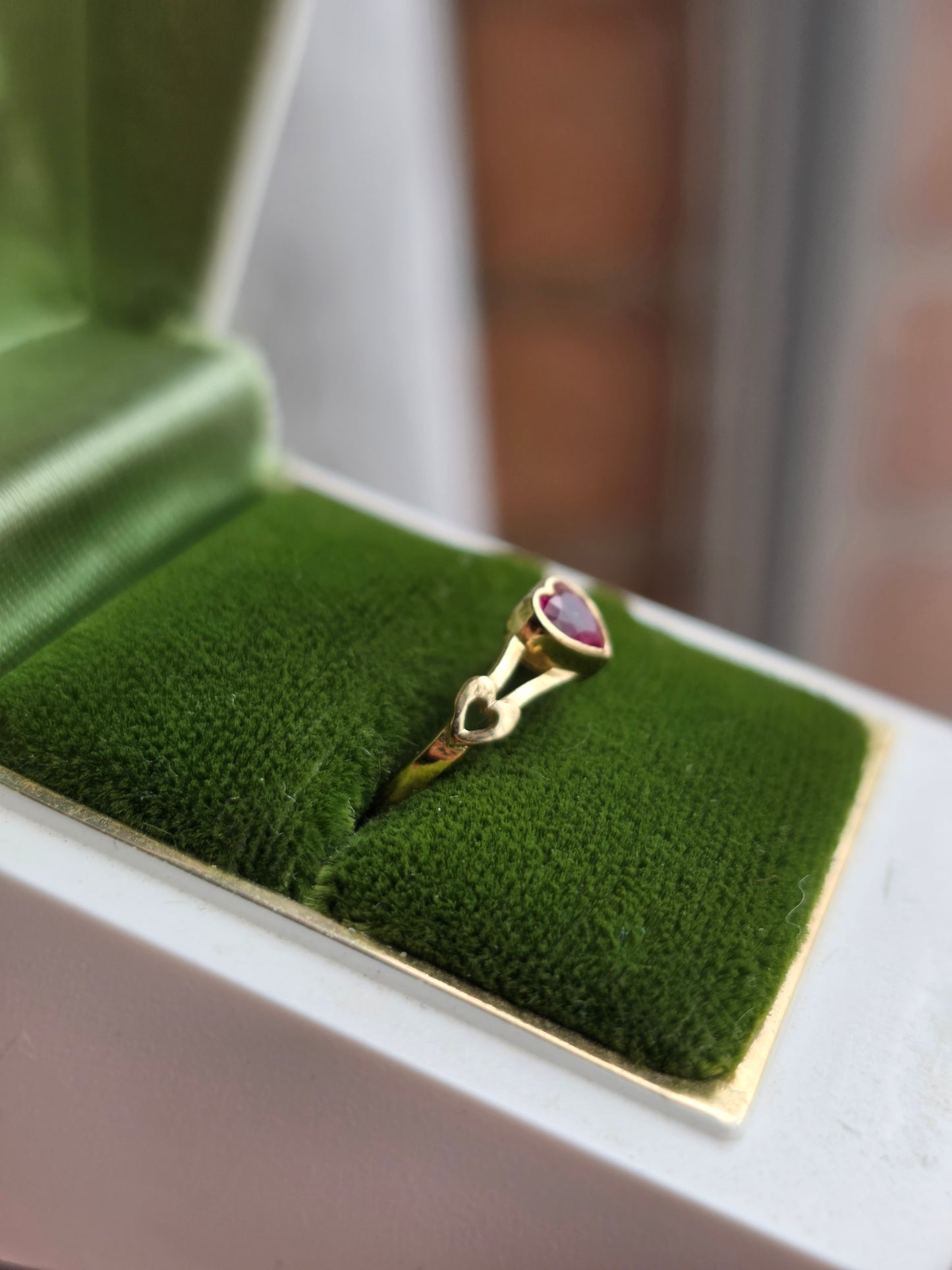 Adorable Vintage 10k Gold Heart Cut Ruby Signet Baby Pinky Midi Ring Size 3.5