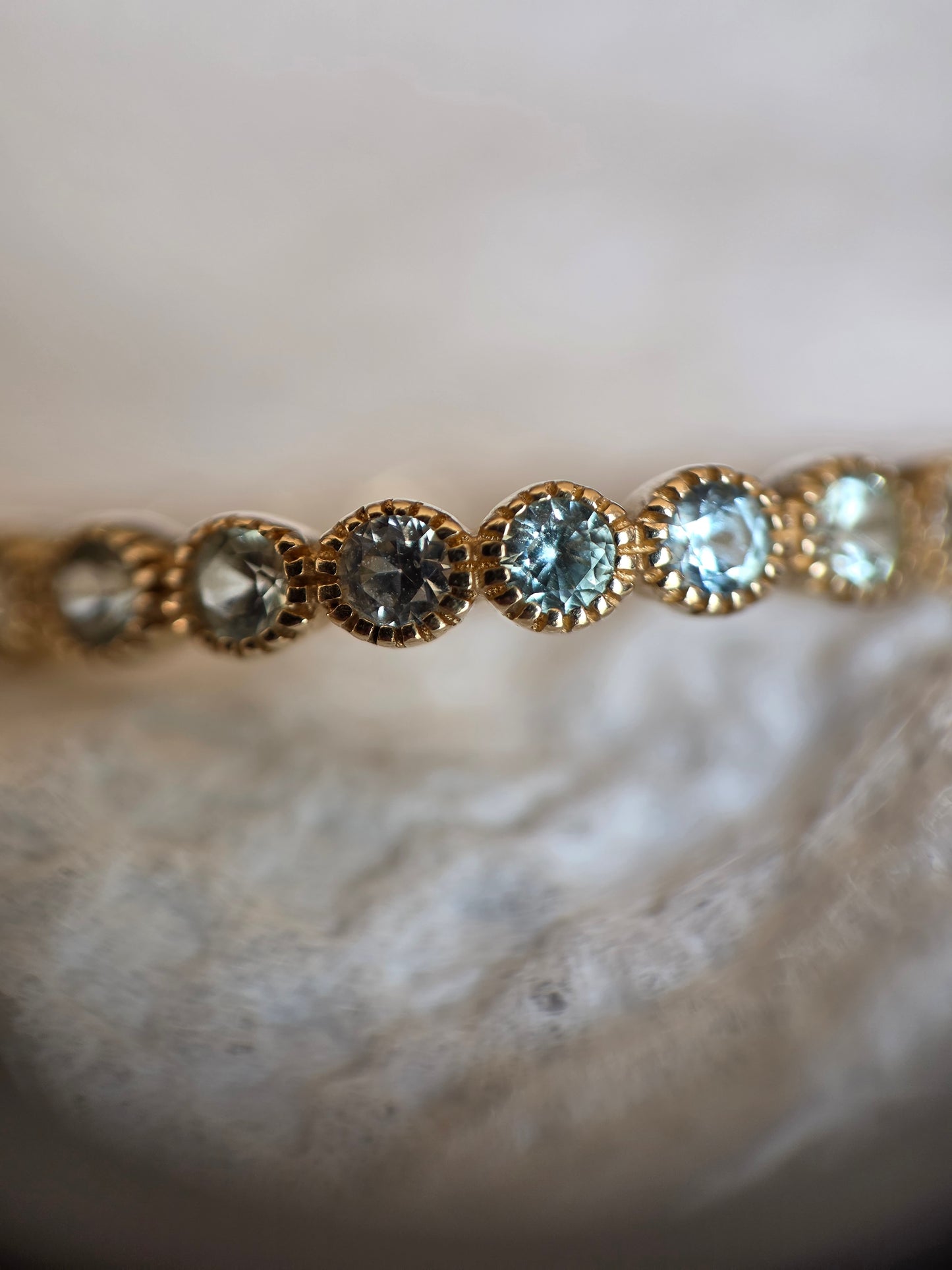 Gorgeous 14k Gold 1.10TCW Pale Blue Sapphire Bezel Set Full Eternity Band Ring Size 7