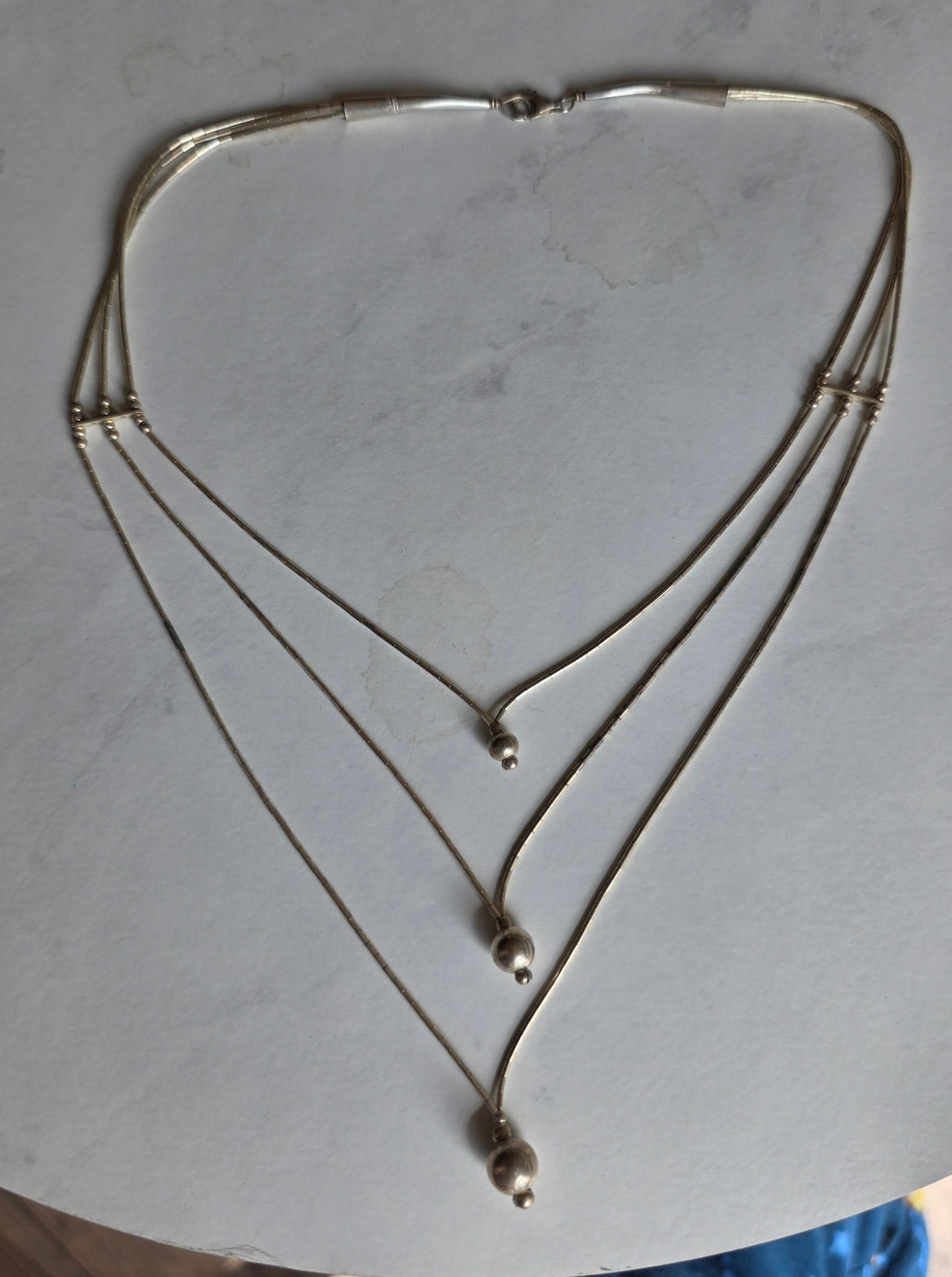 Pretty Vintage Liquid Silver Triple Strand Statement Necklace 16"