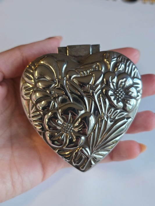 International Silver Company Heart Shaped Silver Velvet Lined Jewelry Box Floral