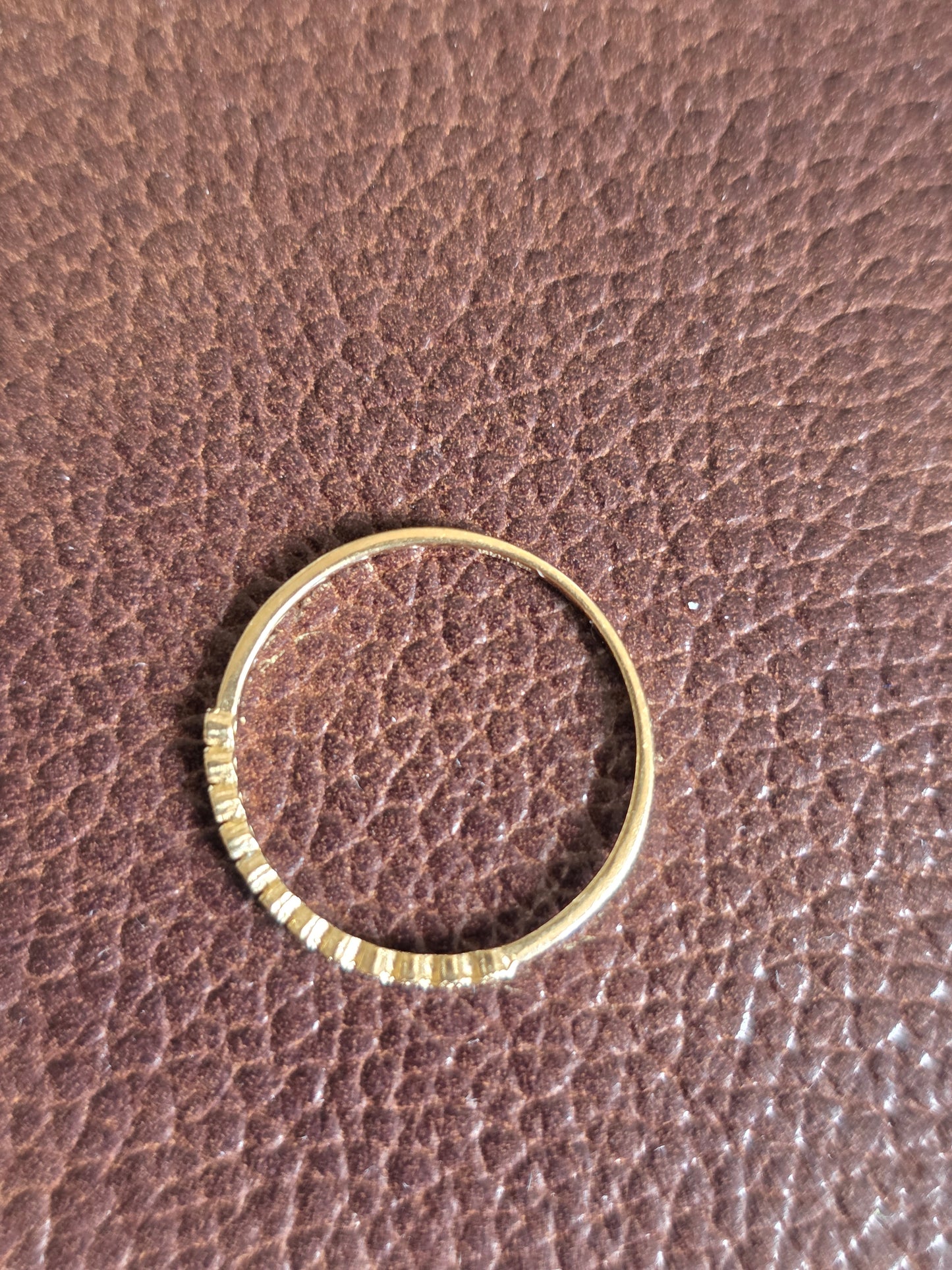 14k Gold Bezel Set Blue Spinel & White Gemstone Dainty Band Stacker Ring Size 6.75