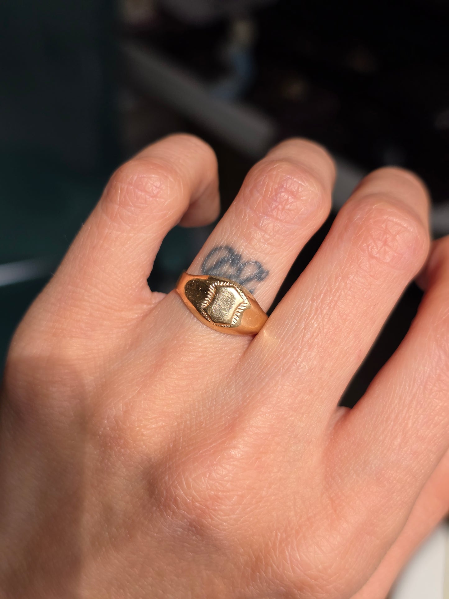 10k Gold Vintage Shield Blank Signet Ring Size 4