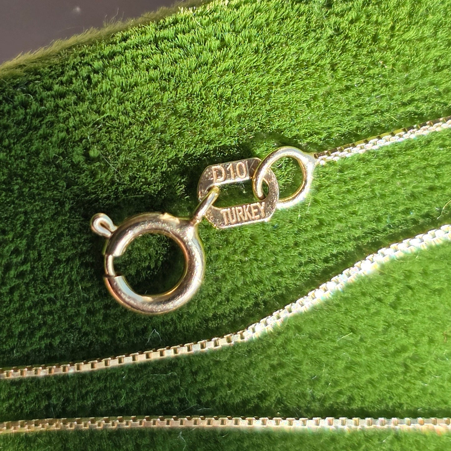 Classic 10k Gold Dainty Box Chain 18"