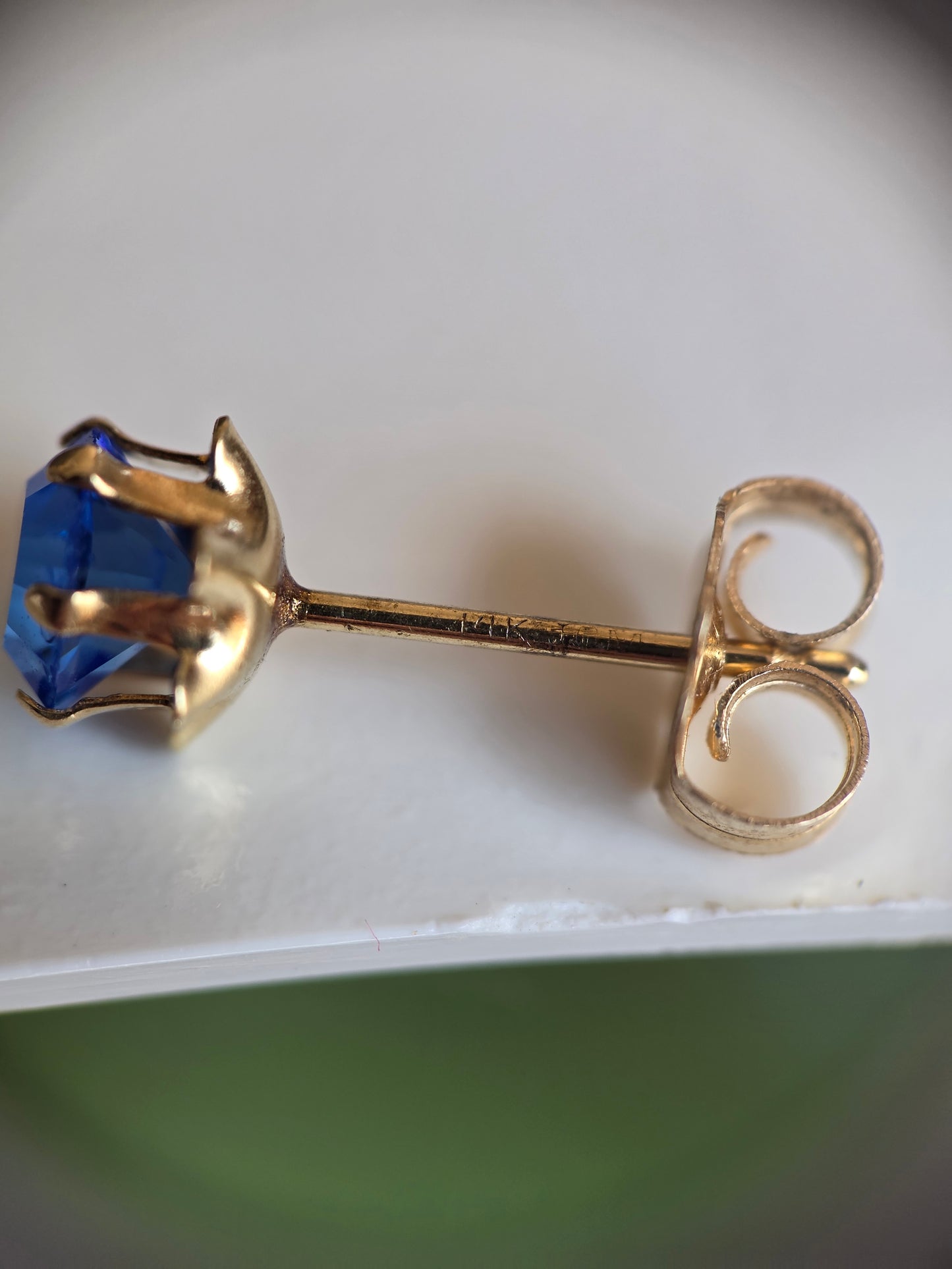 14k Gold Vivid Blue Glass Gemstone Studs Earrings