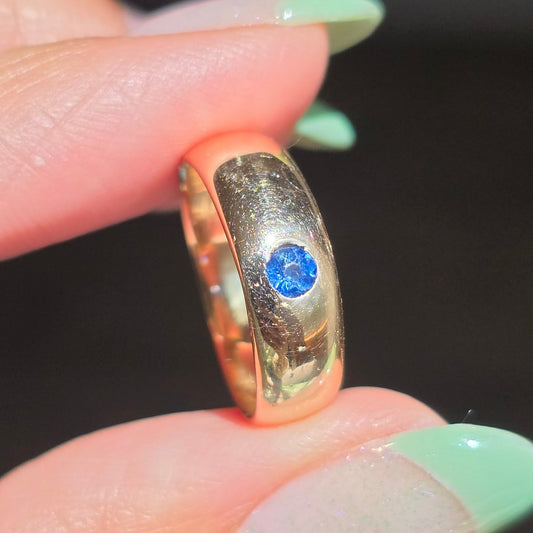 Vintage 14k Gold Flush Set Sapphire Ring Size 4.5