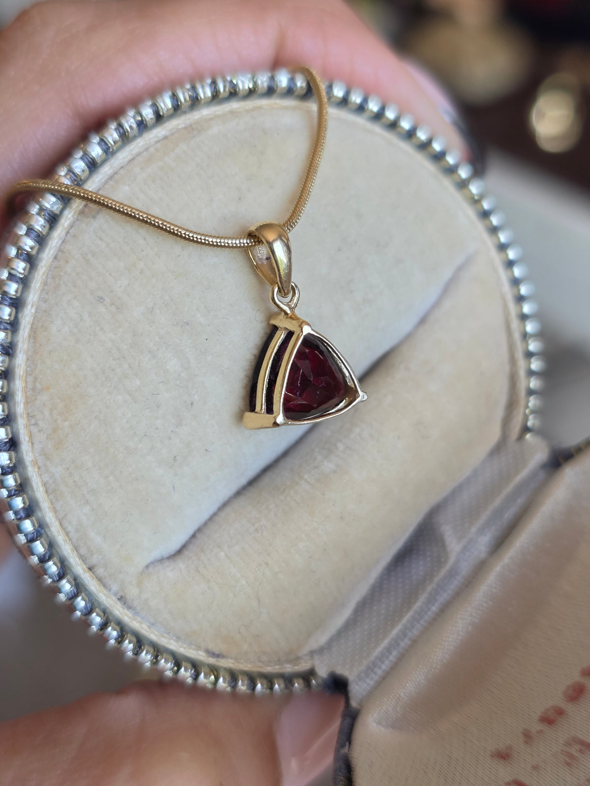 10k Gold Trillion Cut 2 Carat Garnet Solitaire Pendant (NO CHAIN)
