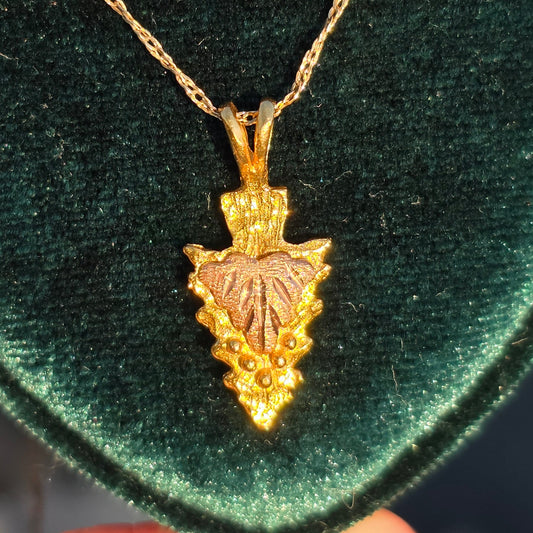 #15- Pretty Textured Diamond Cut Tri Tone 10k Black Hills Gold Arrowhead Charm (NO CHAIN)