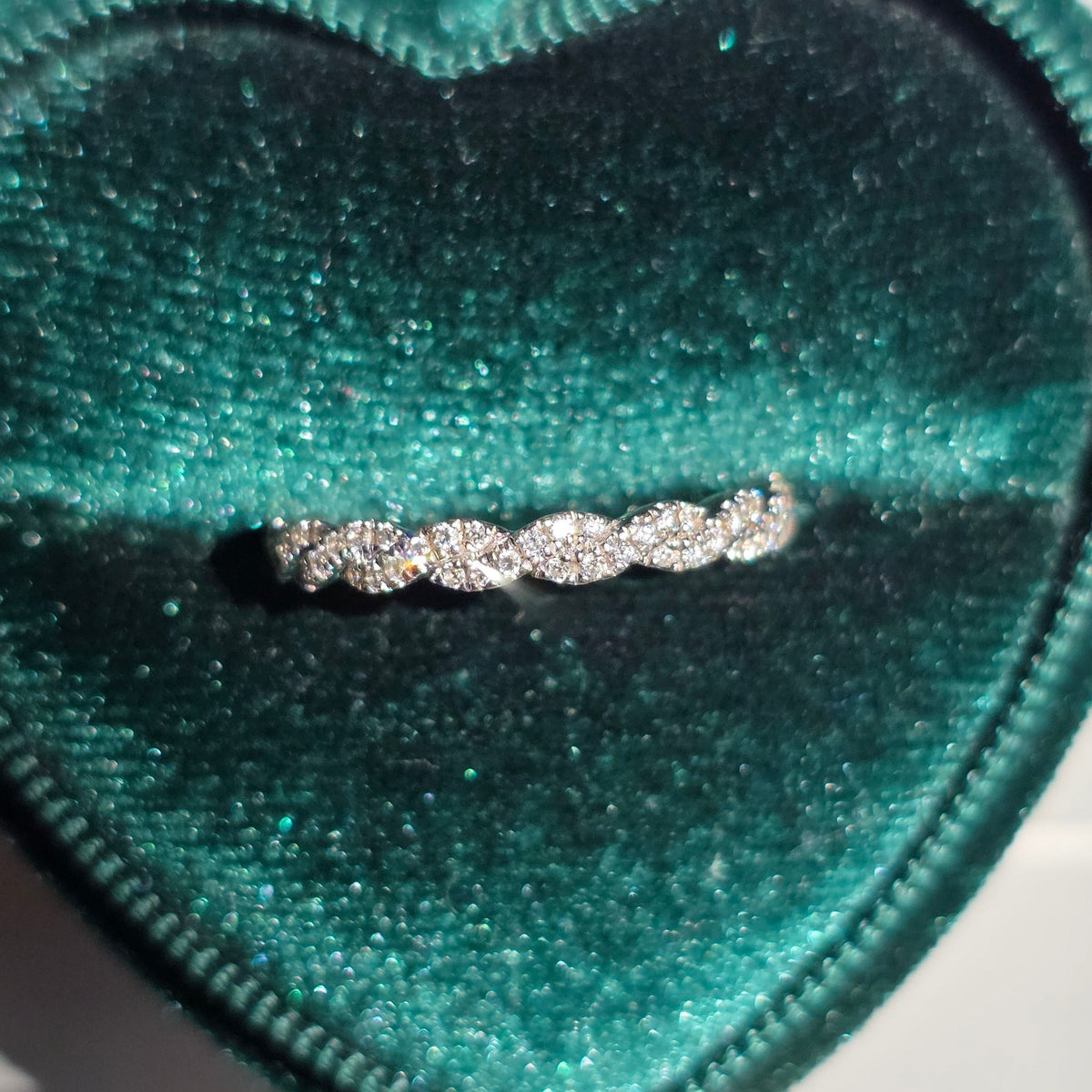 Gorgeous 14k White Gold Braided Diamond Anniversary Band Neil Lane Ring Size 6