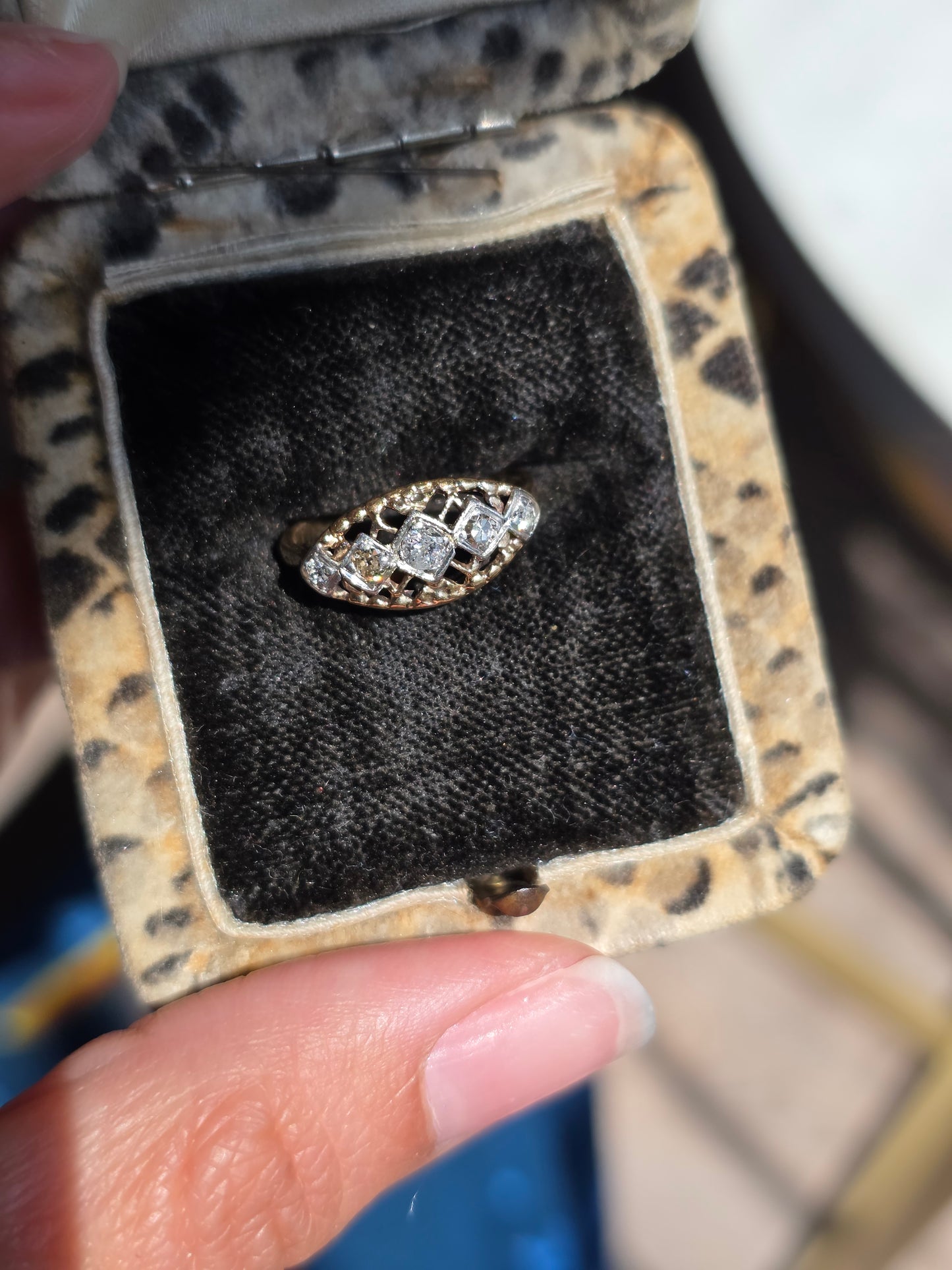 Beautiful Vintage Geometric Openwork Lattice 10k Two Toned Diamond Boat Ring Size 5