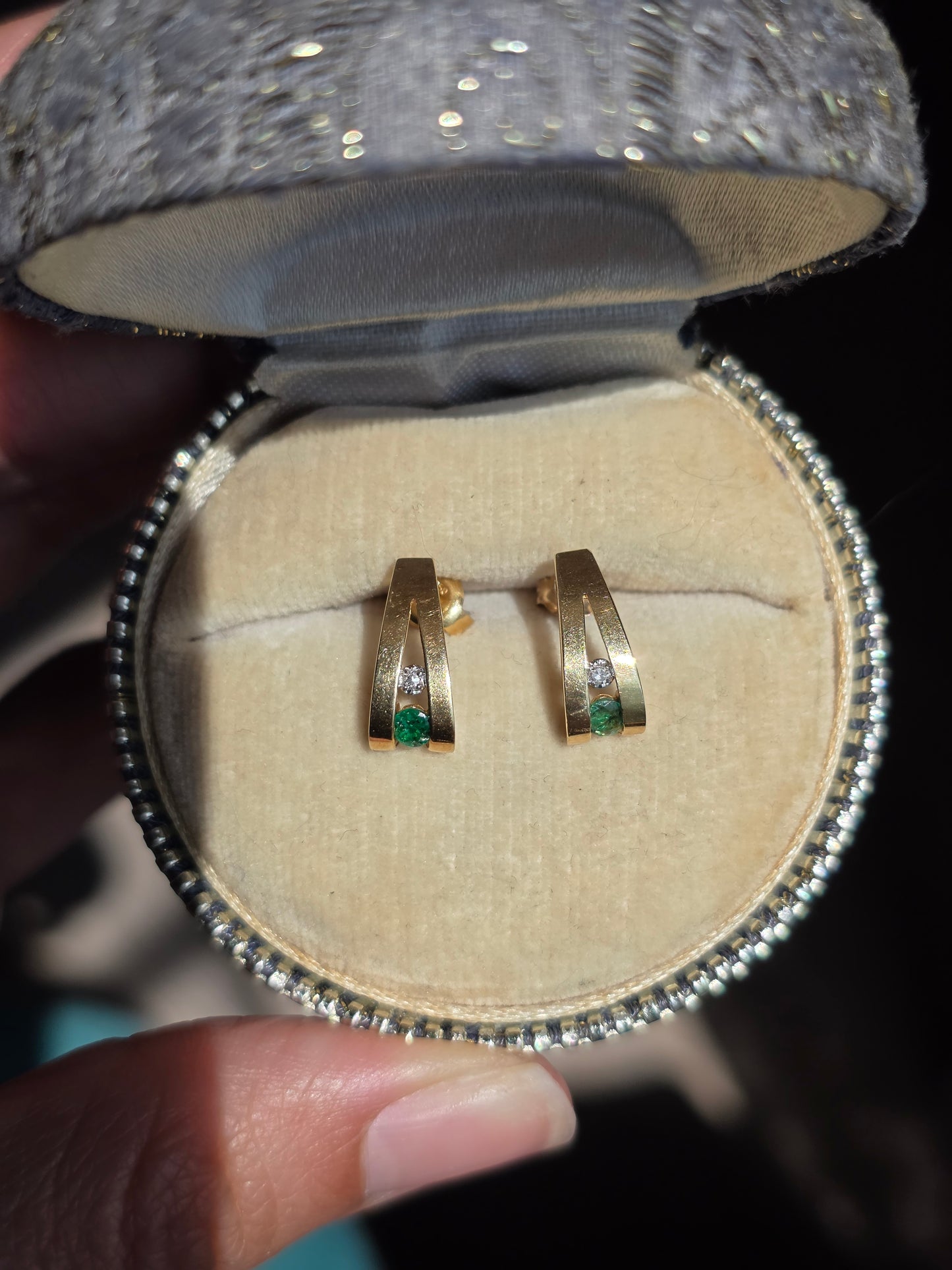 Unique 14k Gold Emerald & Diamond Tapered V Stud Earrings