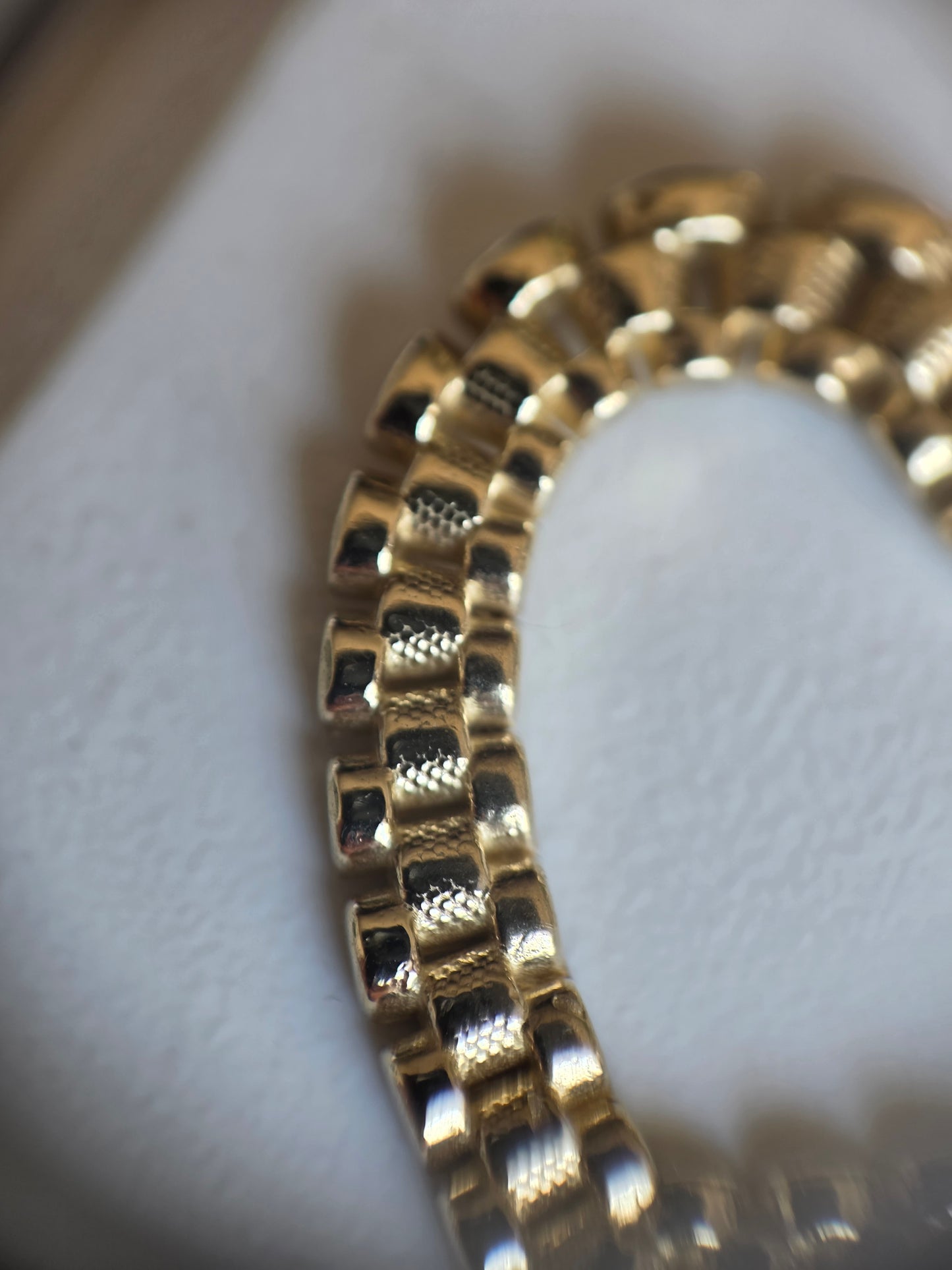 Lovely 10k Gold Textured Panther Link Heart Cut Out Pendant (NO CHAIN)