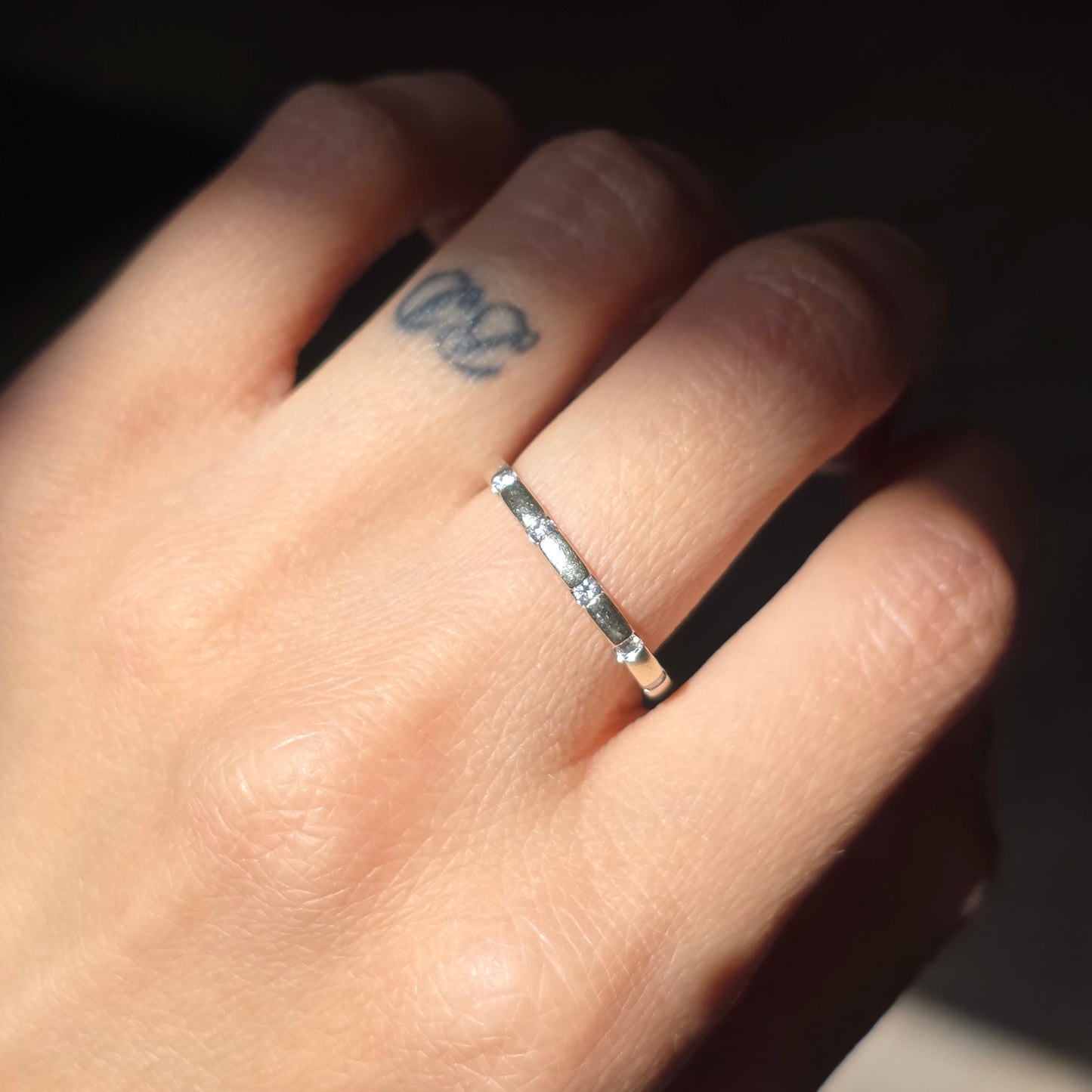 Lovely 10k White Gold Flush Set 5 Diamond Stacker Band Ring Size 6.75