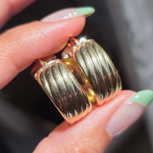 10k Gold Vintage Ribbed Chunky Hoops Earrings .8" Italian Made