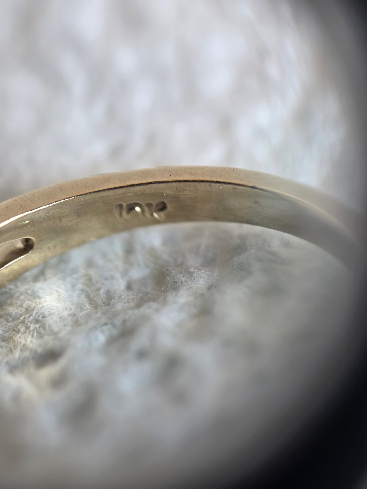 Beautiful Vintage 10k Gold Solitaire Ring Size 7