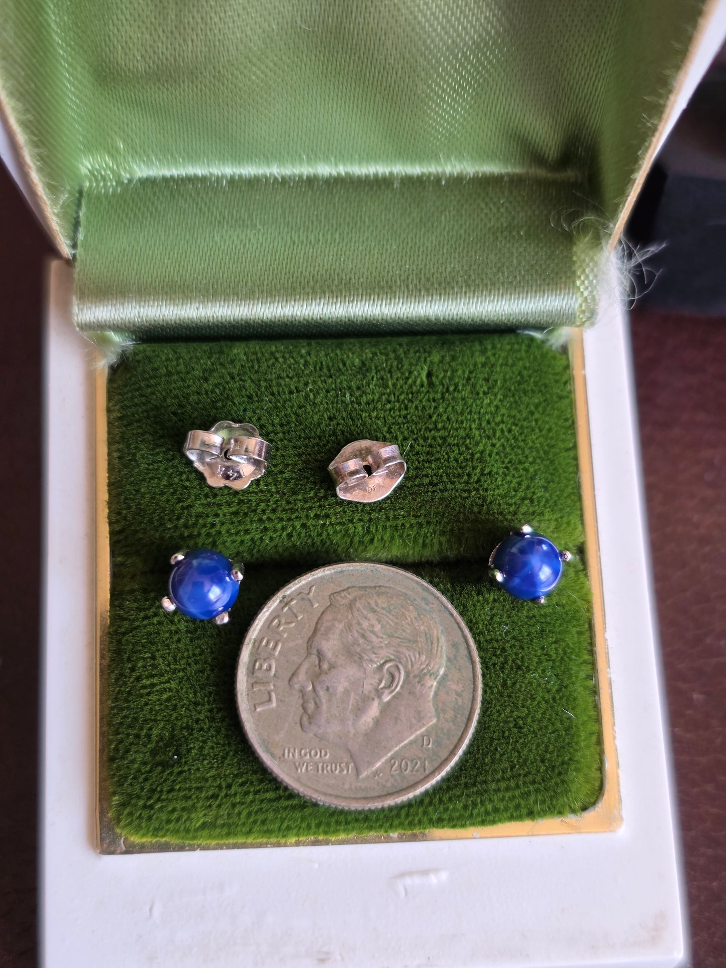 Beautiful 14k White Gold 5mm Star Sapphire Studs Earrings