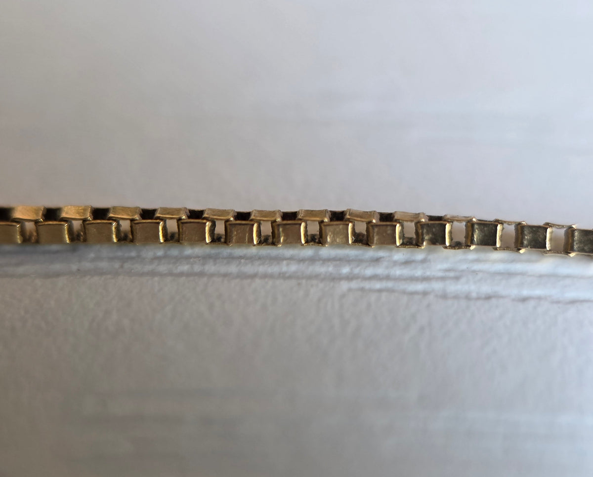 Vintage 14k Italian Gold Delicate Box Chain Necklace | 24"