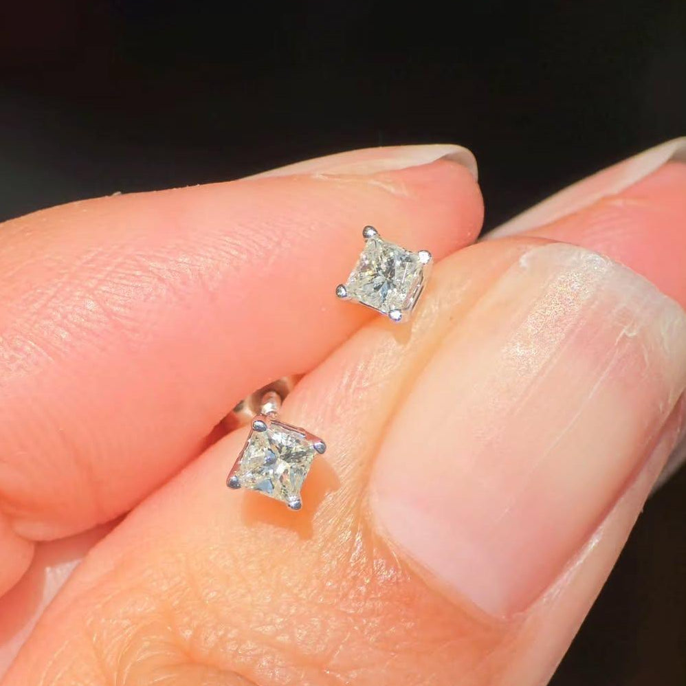 14k White Gold .23ctw Princess Cut Diamond Stud Earrings
