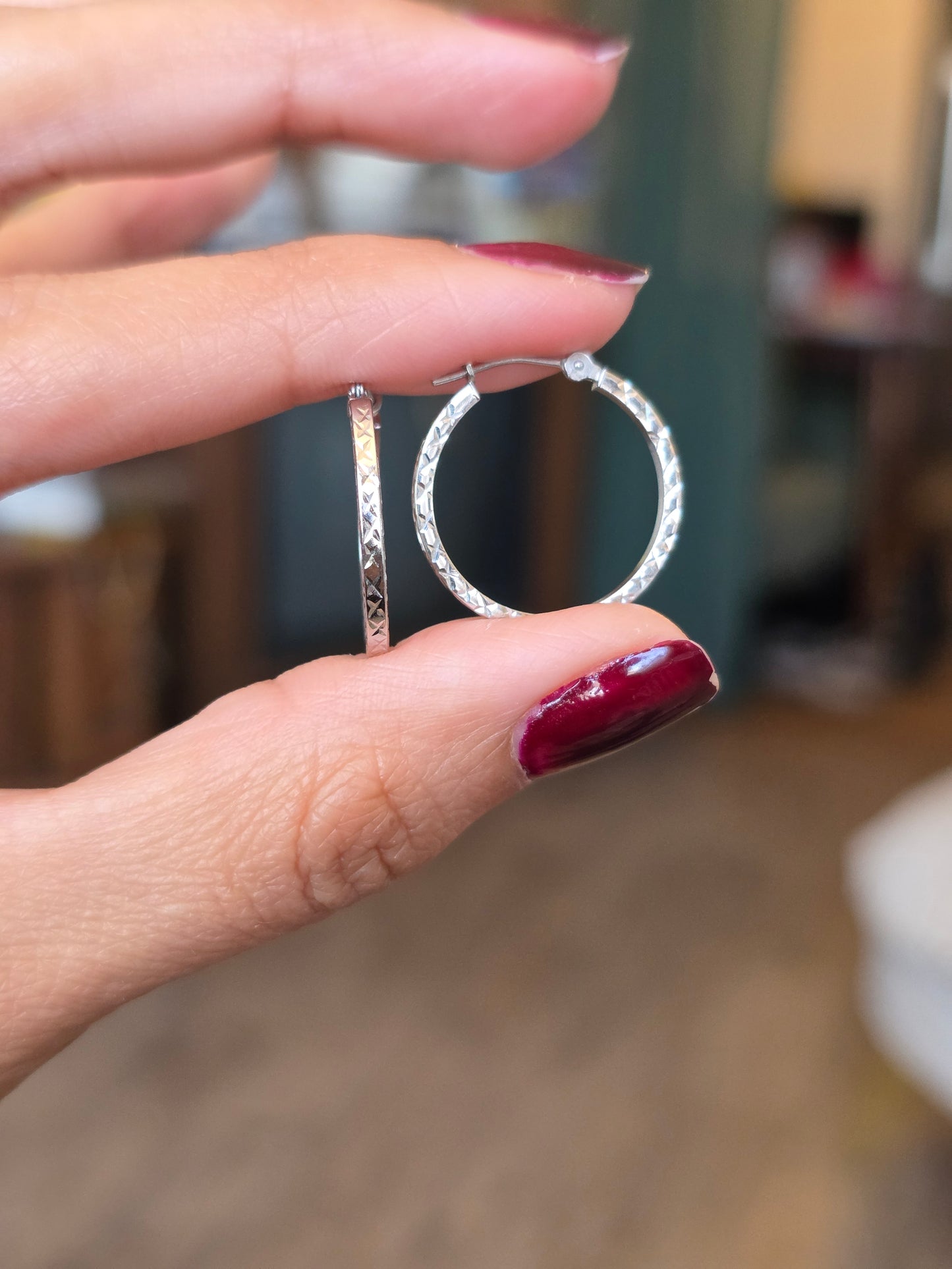 Sparkling Diamond Cut 14k White Gold Lightweight Hoops .78"