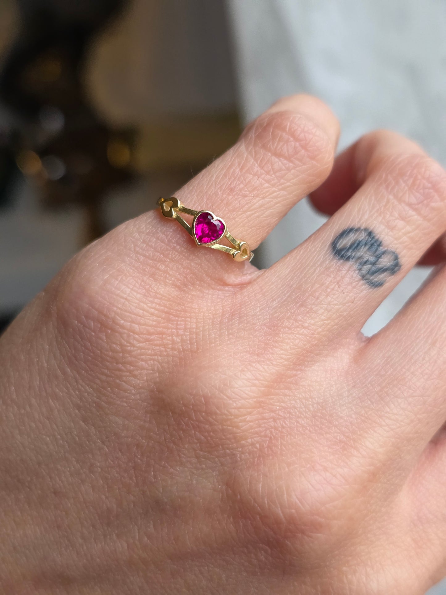 Adorable Vintage 10k Gold Heart Cut Ruby Signet Baby Pinky Midi Ring Size 3.5