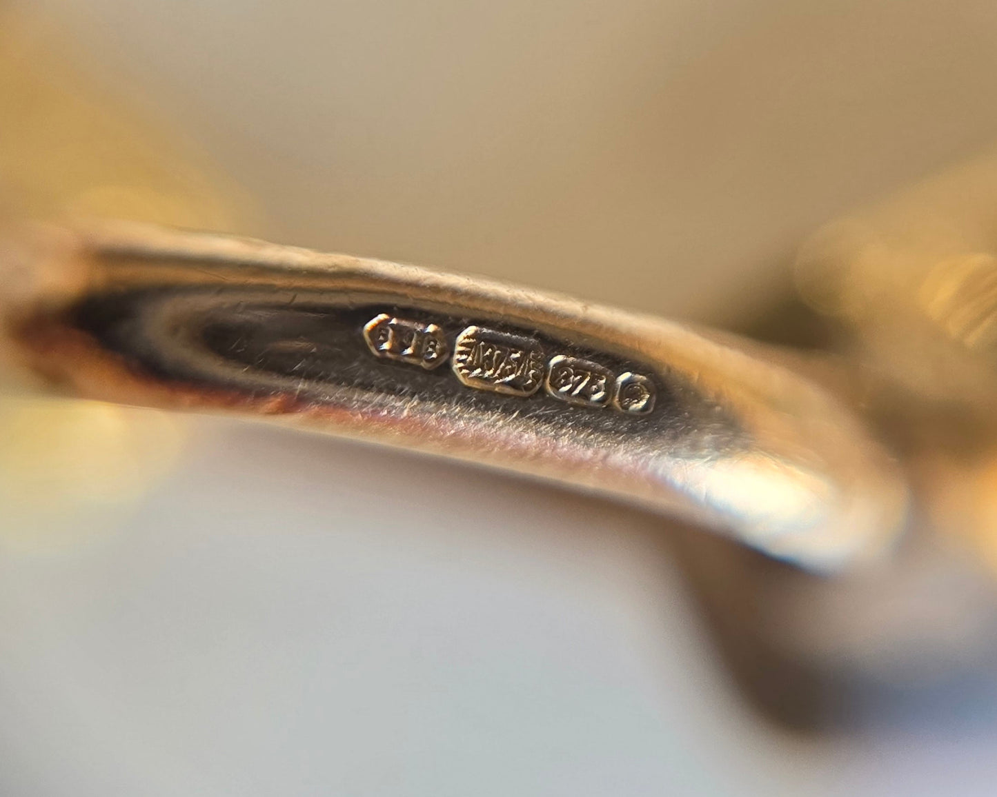 Vintage UNOAERRE 9k Gold Hollow Style Cross Pendant (NO CHAIN)