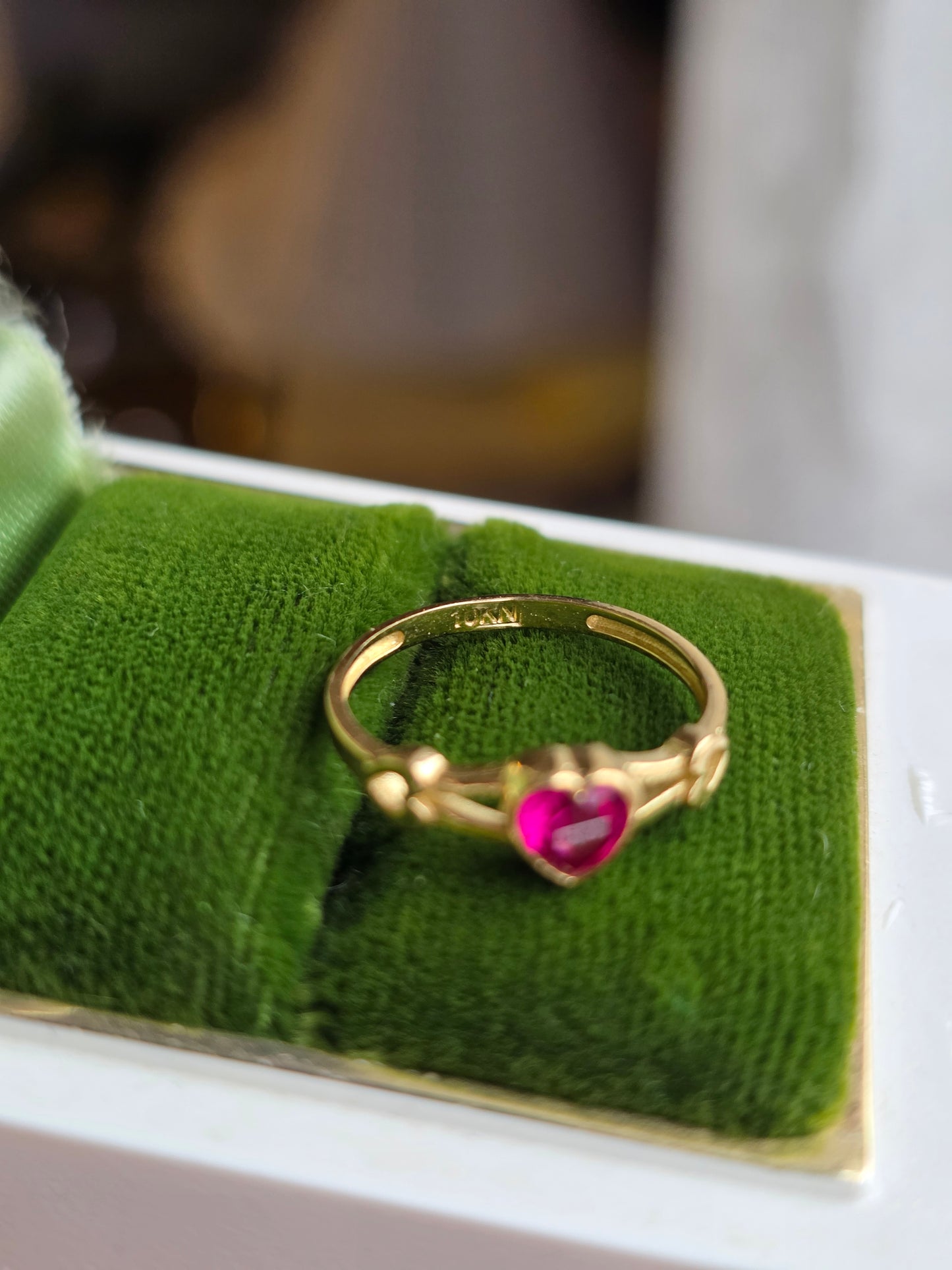 Adorable Vintage 10k Gold Heart Cut Ruby Signet Baby Pinky Midi Ring Size 3.5