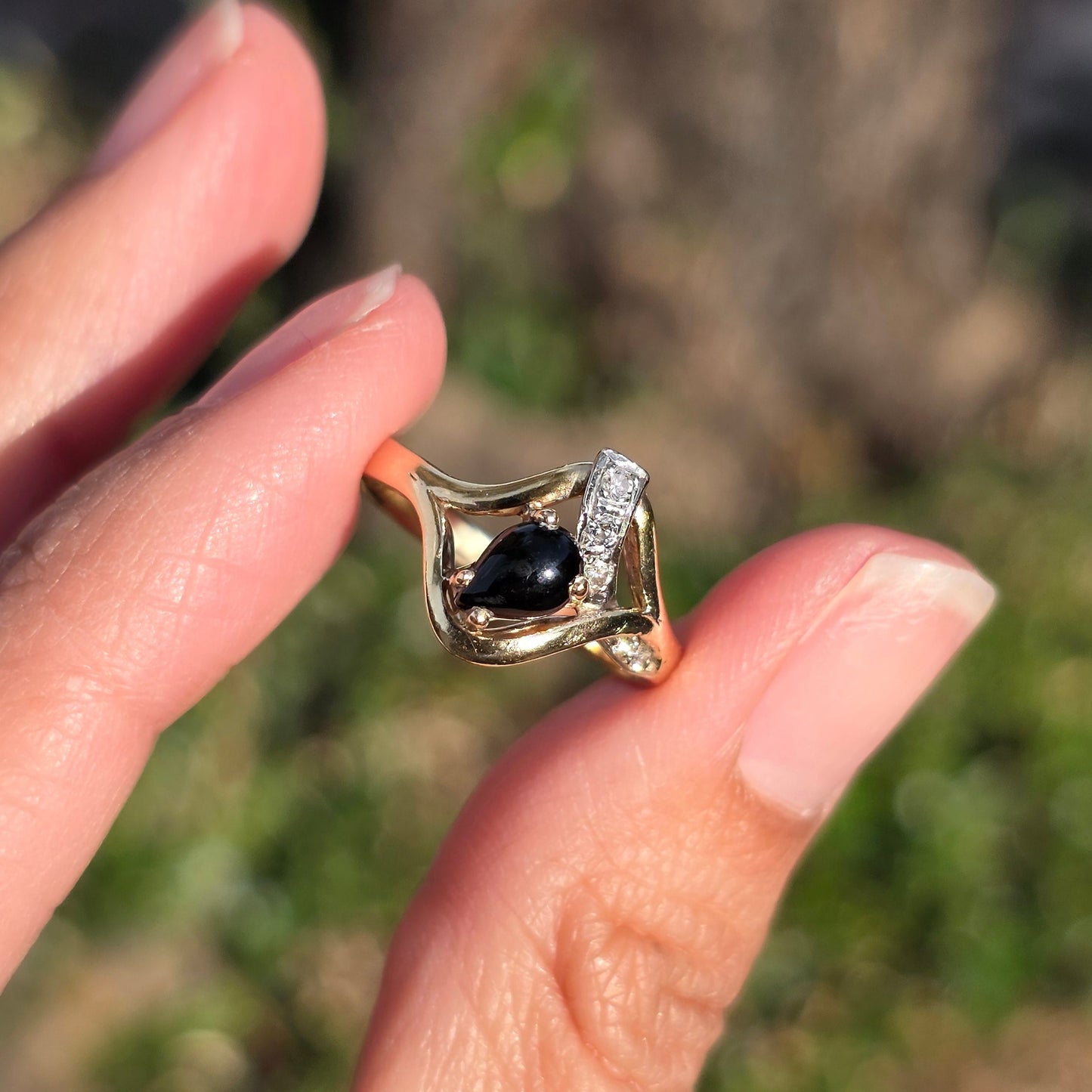 Awesome 14k Gold Black Onyx &  Diamond Modernist Ring Size 6.75