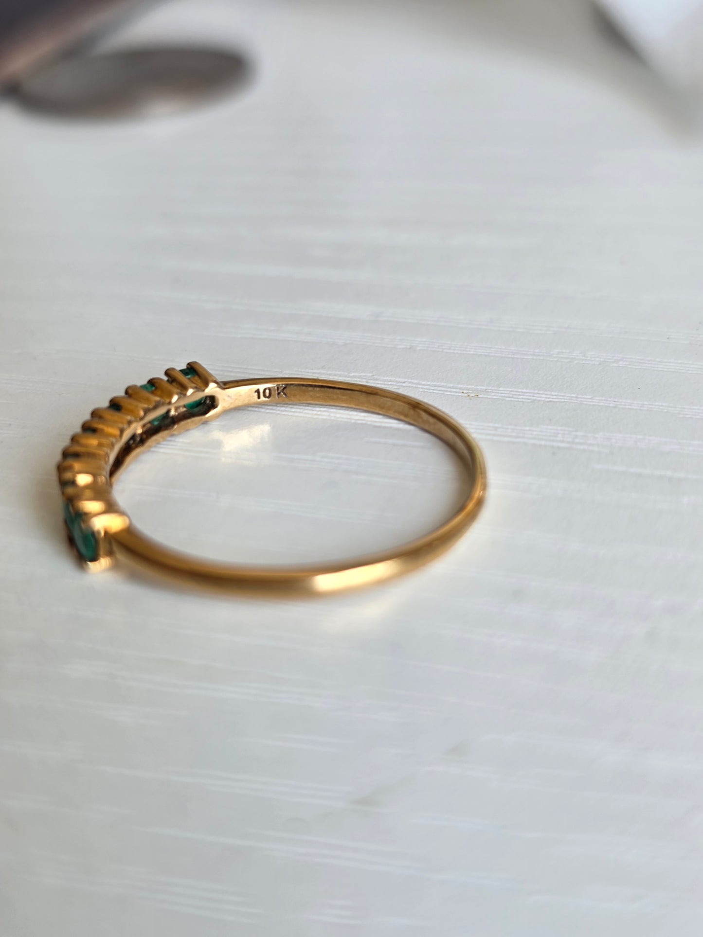 Stunning 10k Gold Emerald Stacker Band Ring Size 8.25