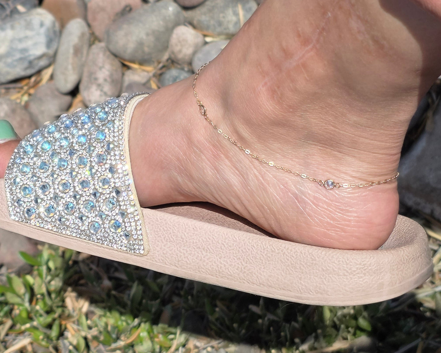 Pretty 10k Gold Sparkling CZ Stone Anklet 10" Bracelet