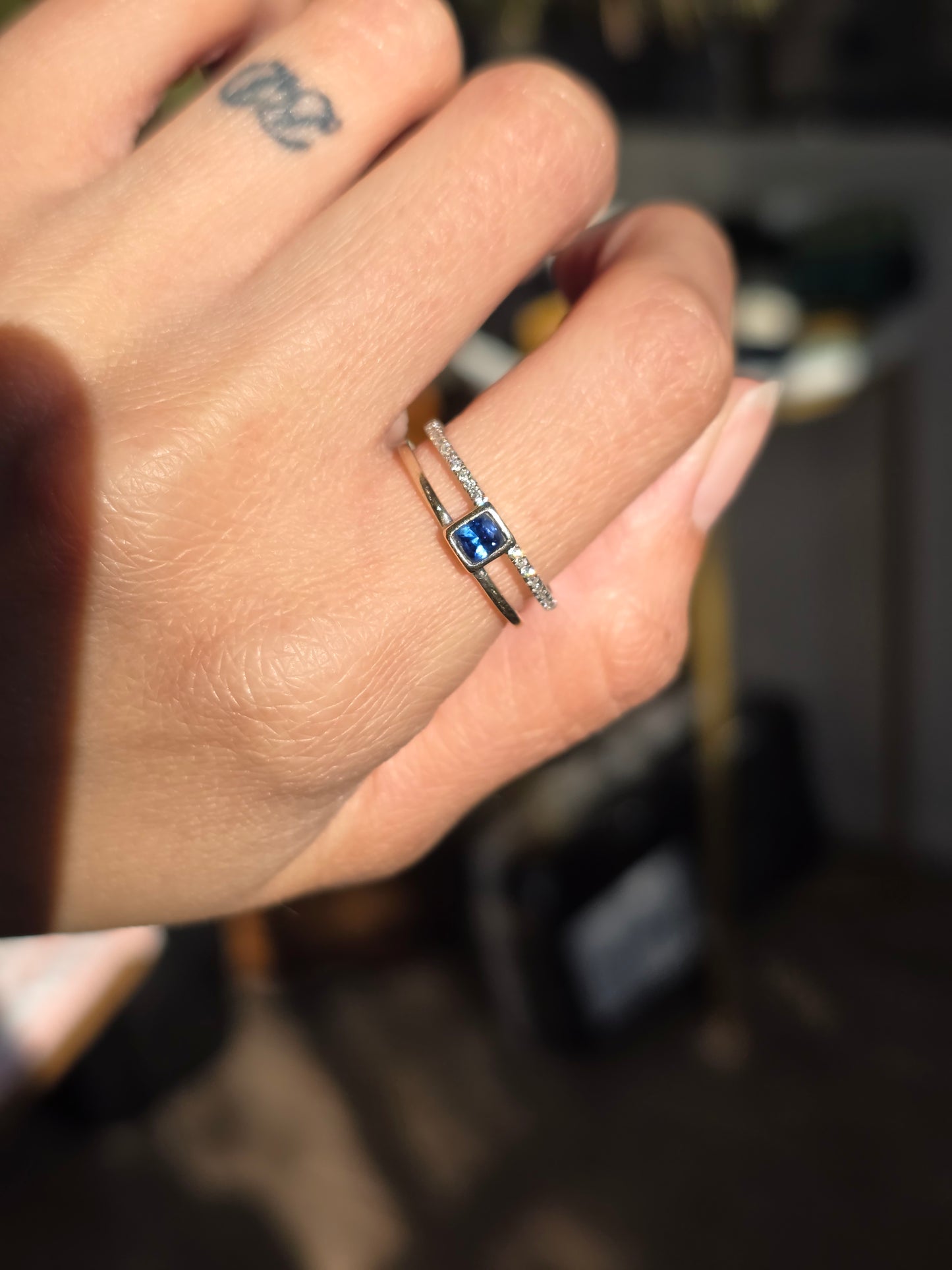 One-of-a-kind 18k White Gold Sapphire Diamond Double Band Ring Size 6.5