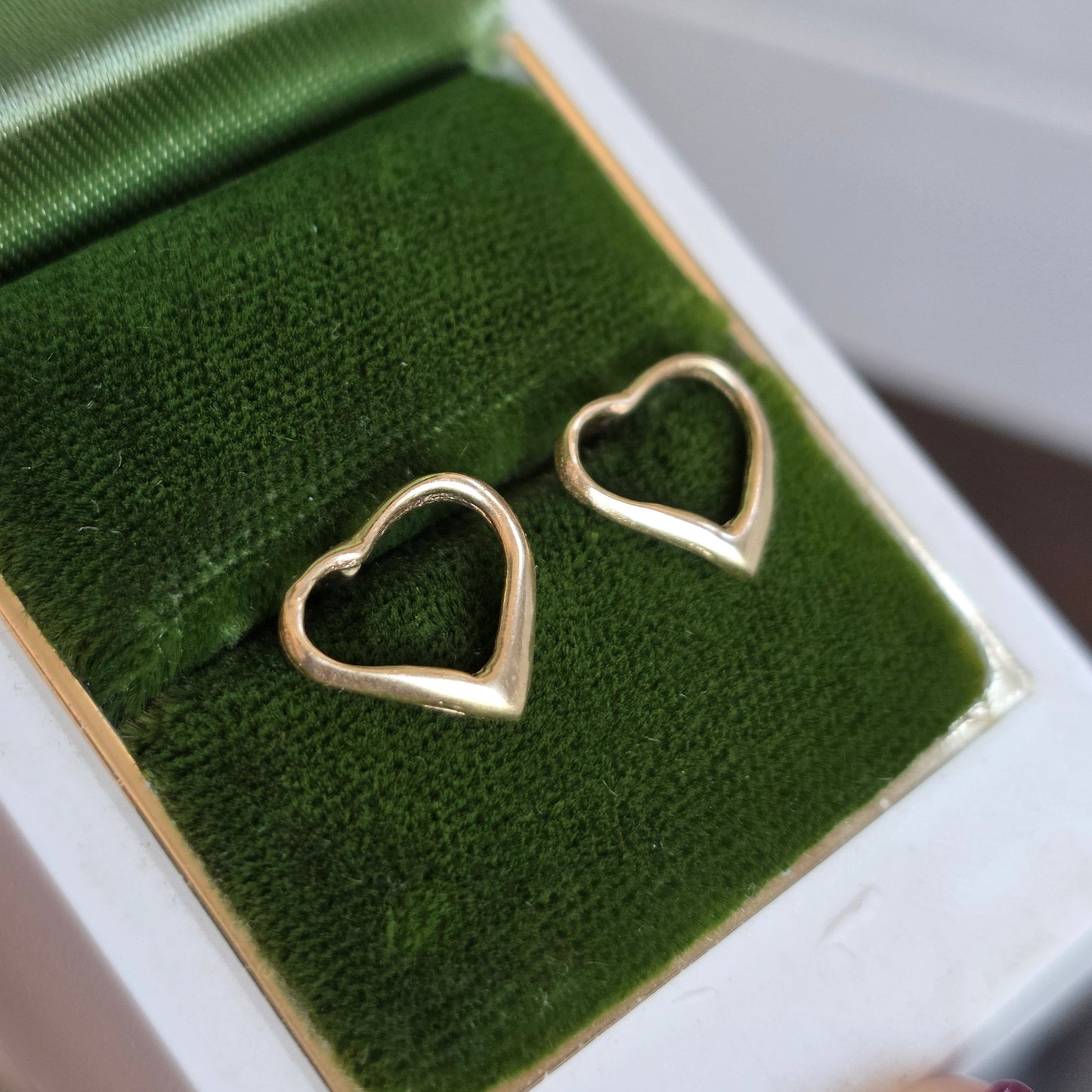 Lovely Minimalist Style Dainty 14K Gold Heart Cut Out Stud Earrings