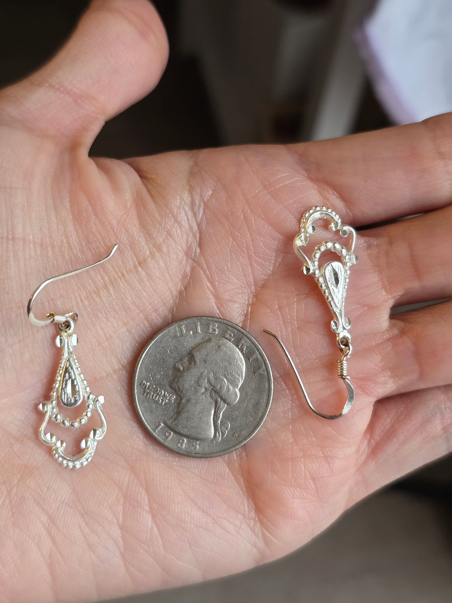 Pretty Diamond Cut Filigree Sterling Silver Tear Drop Dangle Earrings