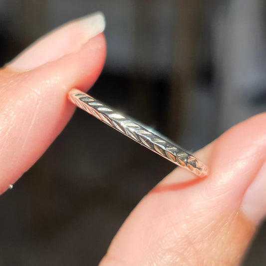 Sterling Silver Chevron / Leaf Carved Full Eternity Band Skinny Stacker Ring Size 7