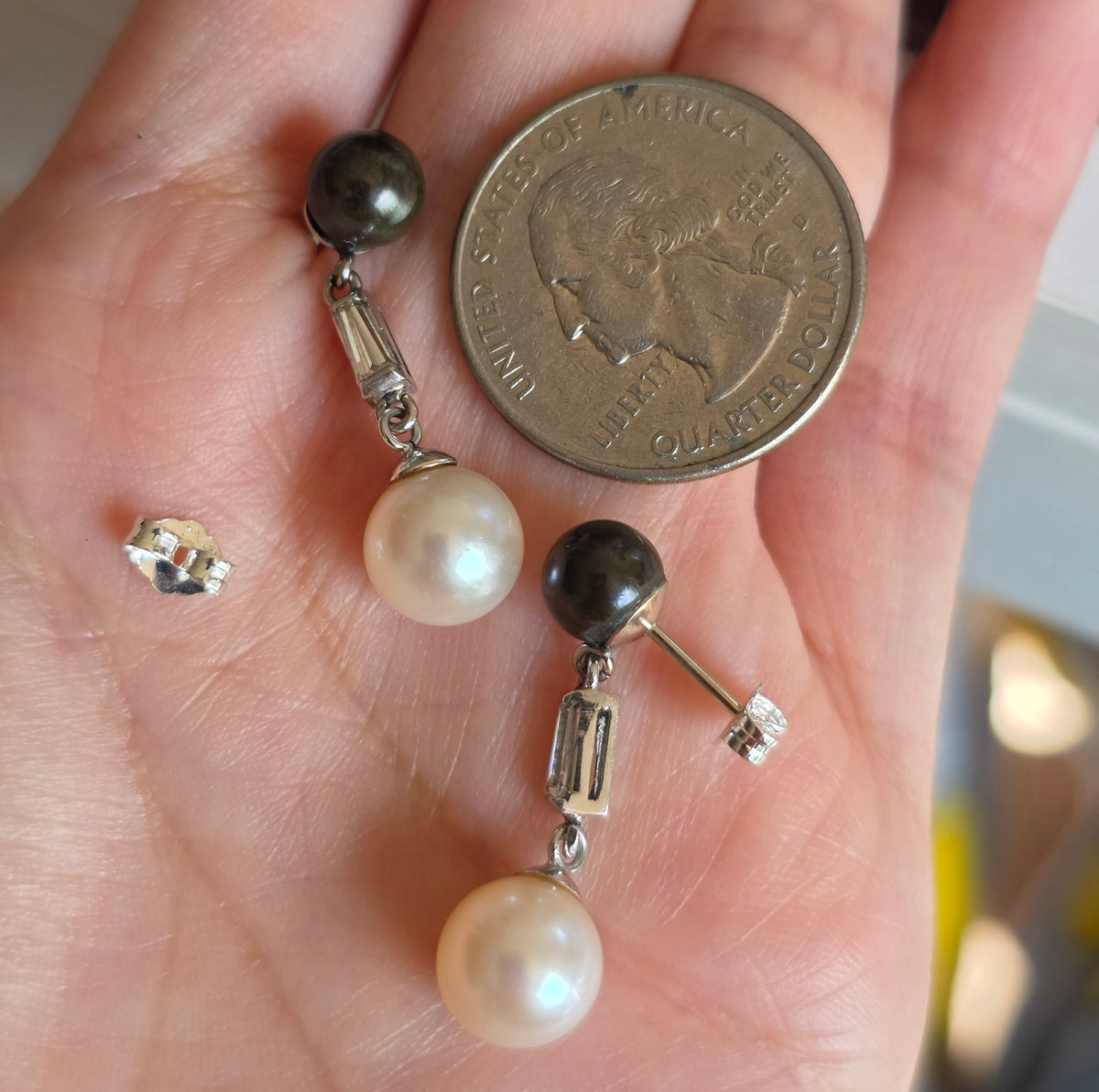 Gorgeous Elegant 14k White Gold Brown + Cream Pearl & Diamond Drop Earrings