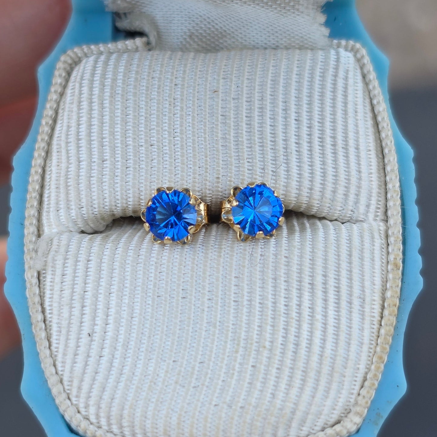14k Gold Vivid Blue Glass Gemstone Studs Earrings