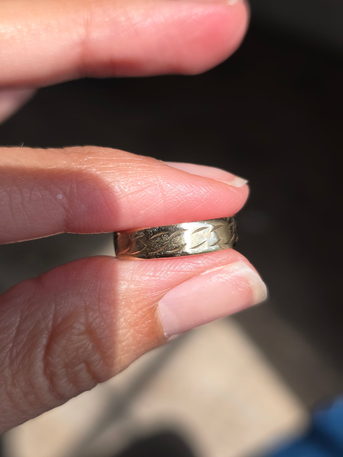 Pretty Textured 10k Gold Band Ring Size 5.25