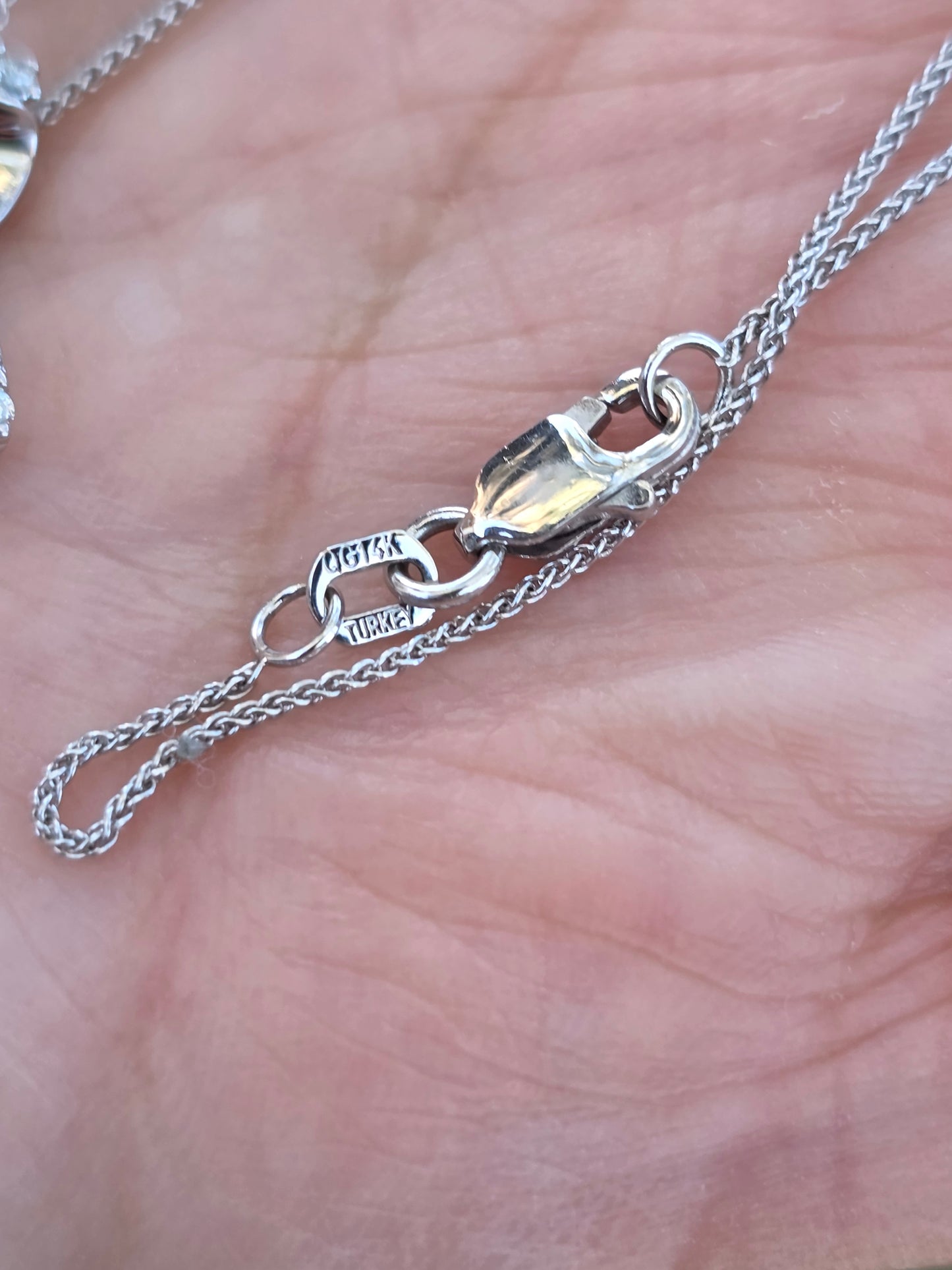 Beautiful 14k White Gold Diamond Star Pendant Necklace WITH CHAIN 18"
