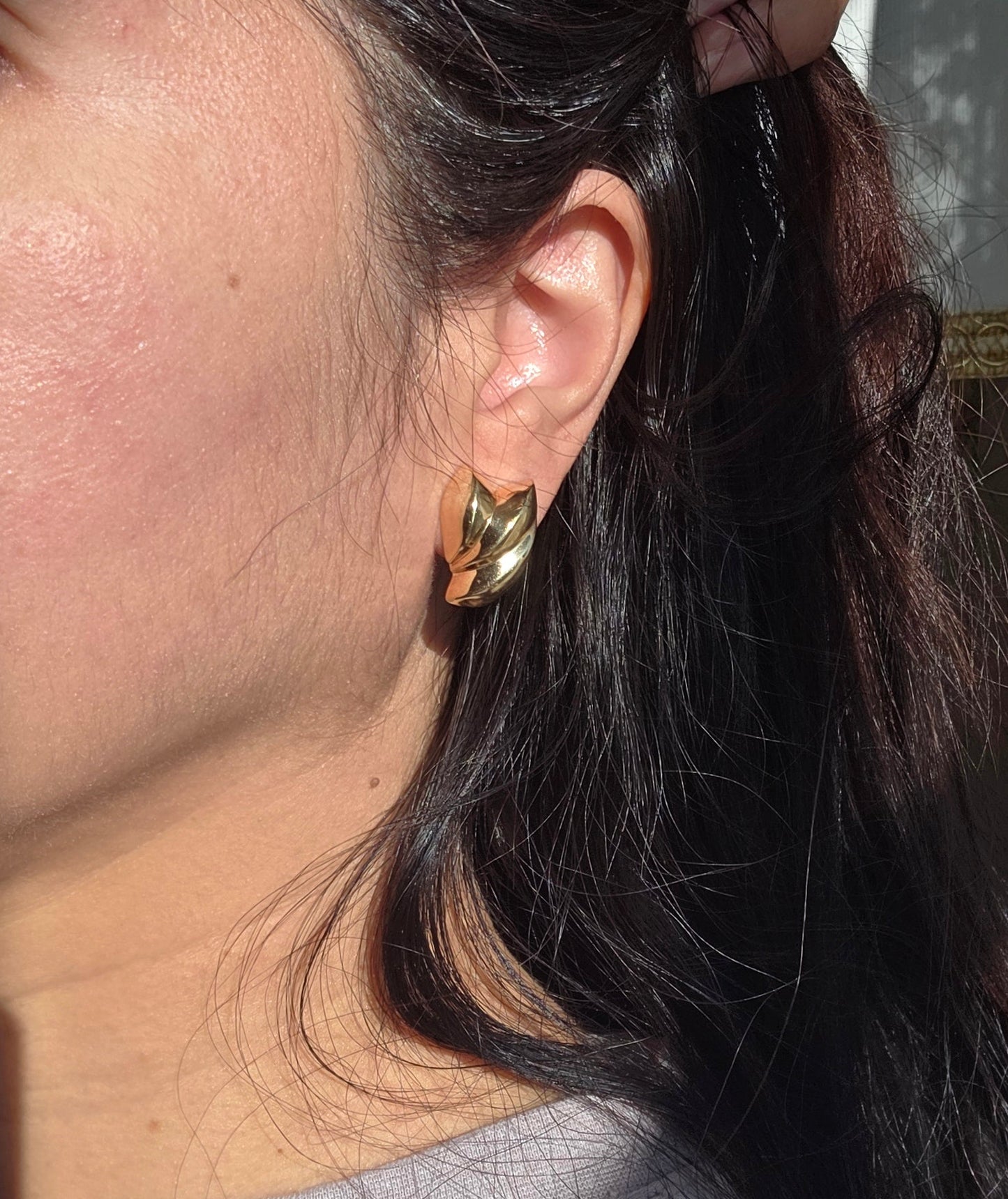 Lovely 14k Gold Vintage Statement Croissant/Fan Style Fashion Earrings