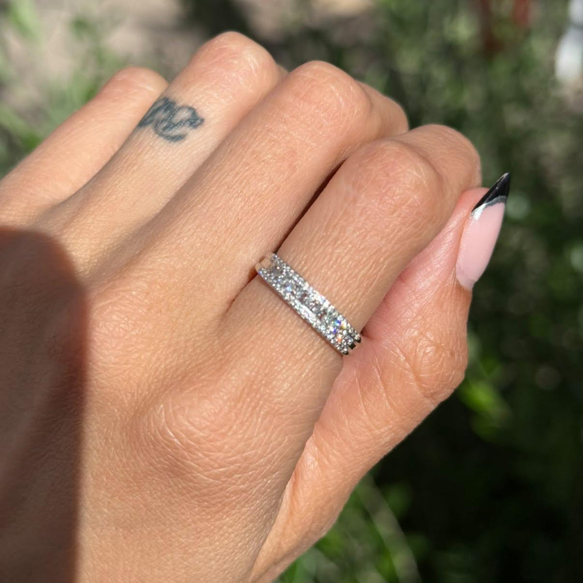 Beautiful Sparkling 14k White Gold Diamond Band Size 5.5