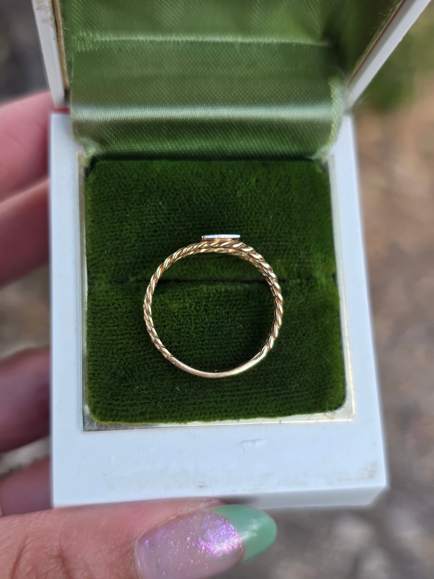 Vintage 14k Gold 2Toned Diamond Accented F Initial Split Rope Band Ring Size 6.25