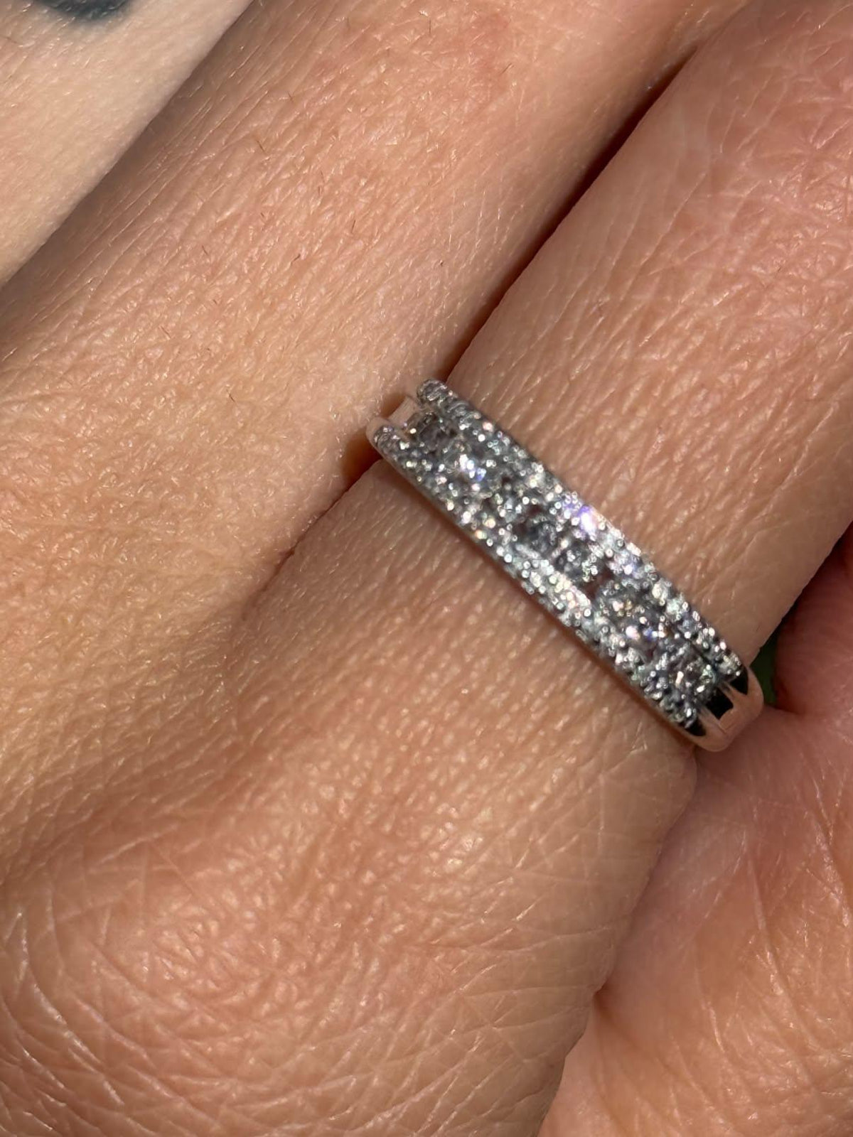 Beautiful Sparkling 14k White Gold Diamond Band Size 5.5