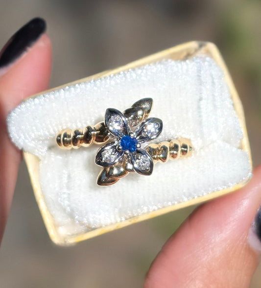 Beautiful 14k Two Toned Bypass Flower Sapphire and Diamond Ring Size 6.5