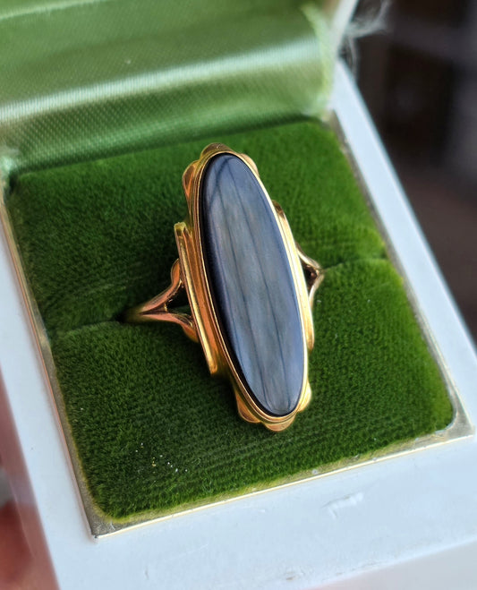 Bold 10k Gold Vintage Elongated Oval Onyx Statement Ring Size 7.25