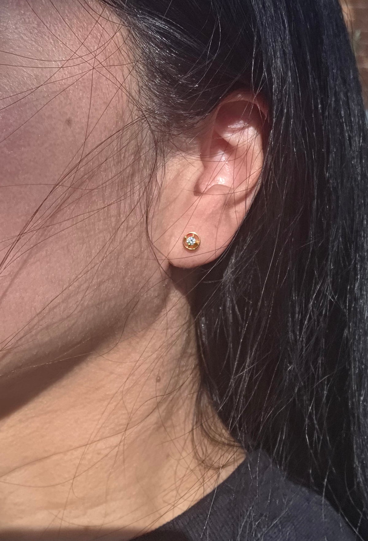 Gorgeous 14k Gold Diamond Dainty Studs Earrings