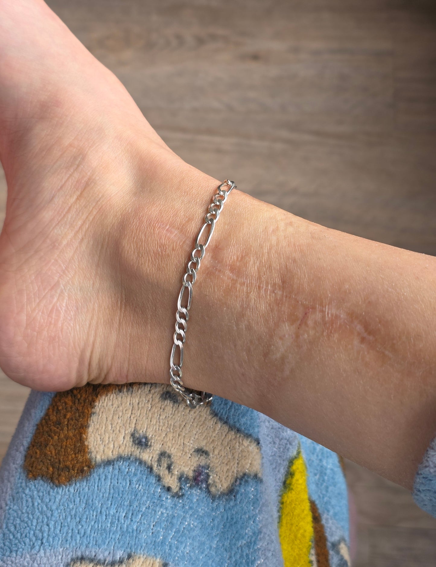 925 Sterling Silver Figaro 5mm wide Anklet 10"