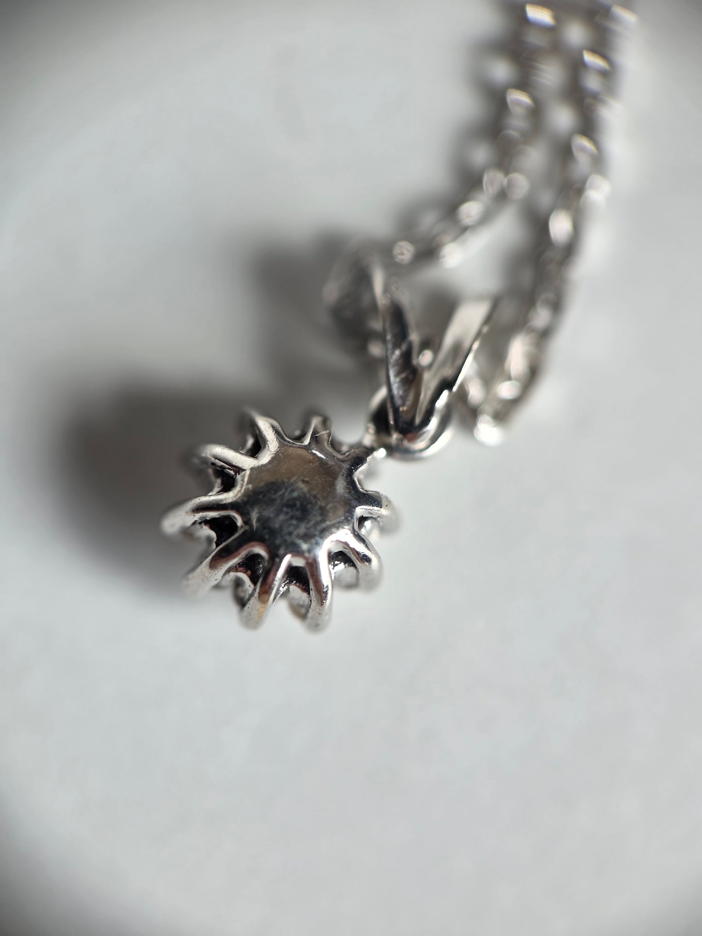 Gorgeous 18k White Gold Minimal Elegant Emerald Diamond Dainty  Pendant Necklace With Adjustable Biker Link Chain 16"/17"