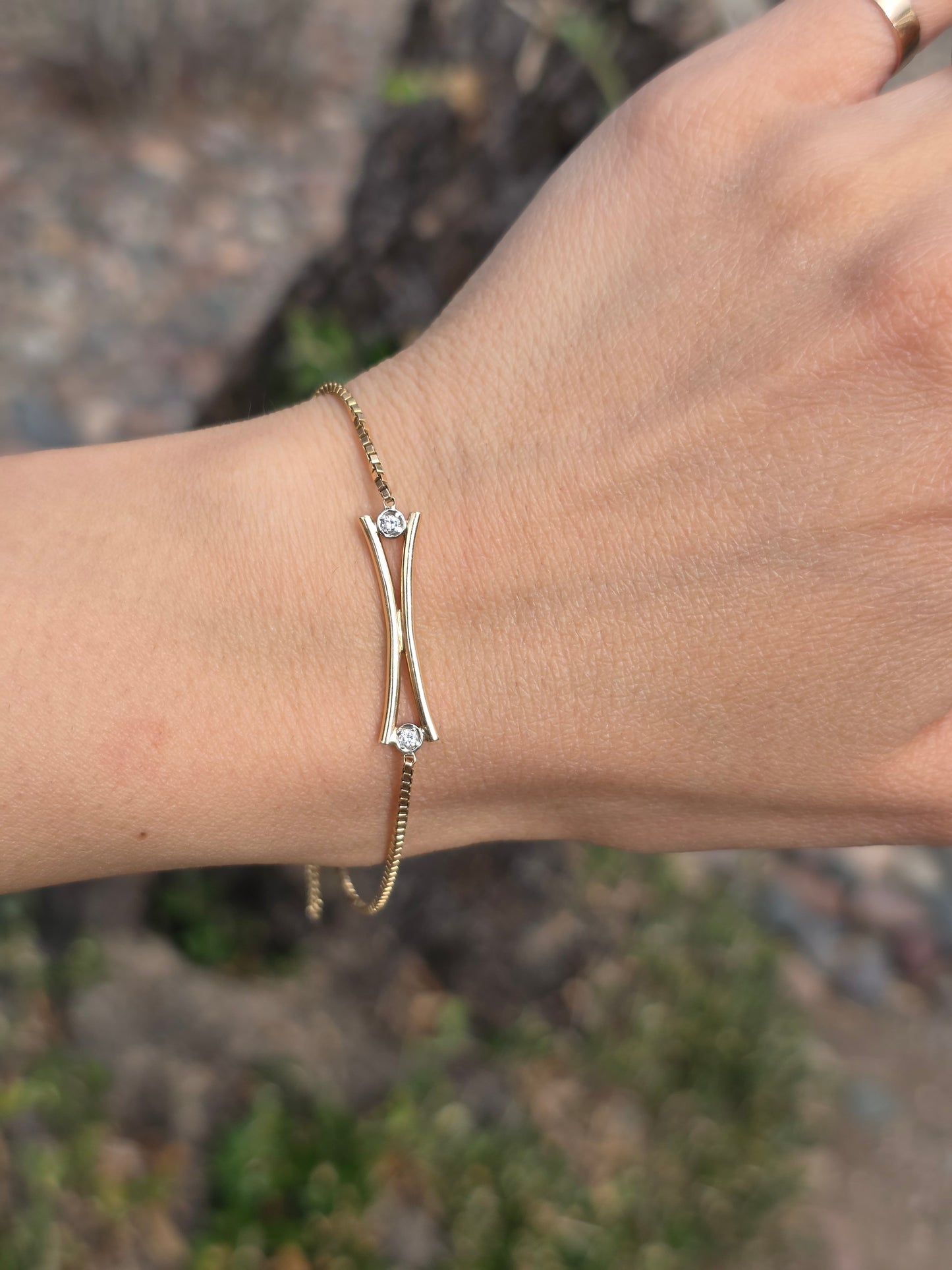 Lovely Italian Made 14k Gold Diamond Accented Double  Curved Bar Box Link Bracelet 6.5"