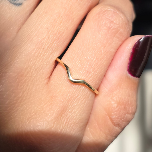 Lovely 14k Gold Simple Polished Curved Stacker Band Puzzle Ring Size 6.5