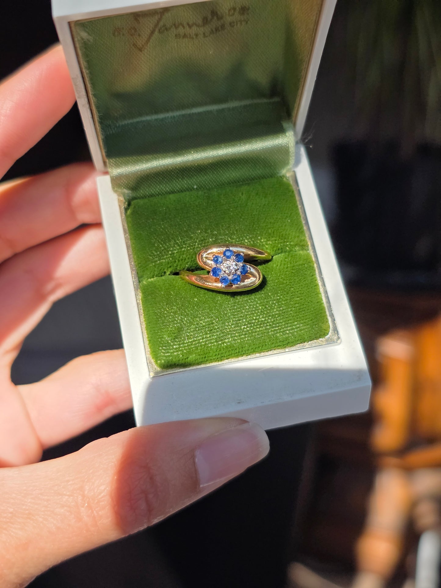 Beautiful 14k Gold  Sapphire & Diamond Flower Ring Size 6.25