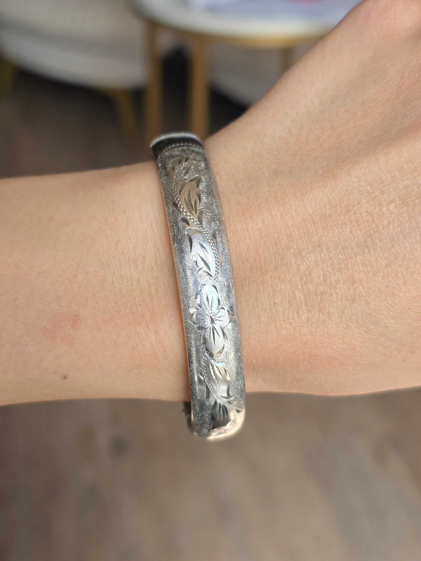 Beautiful Vintage Floral Etched Sterling Silver Bangle Bracelet 6.5"