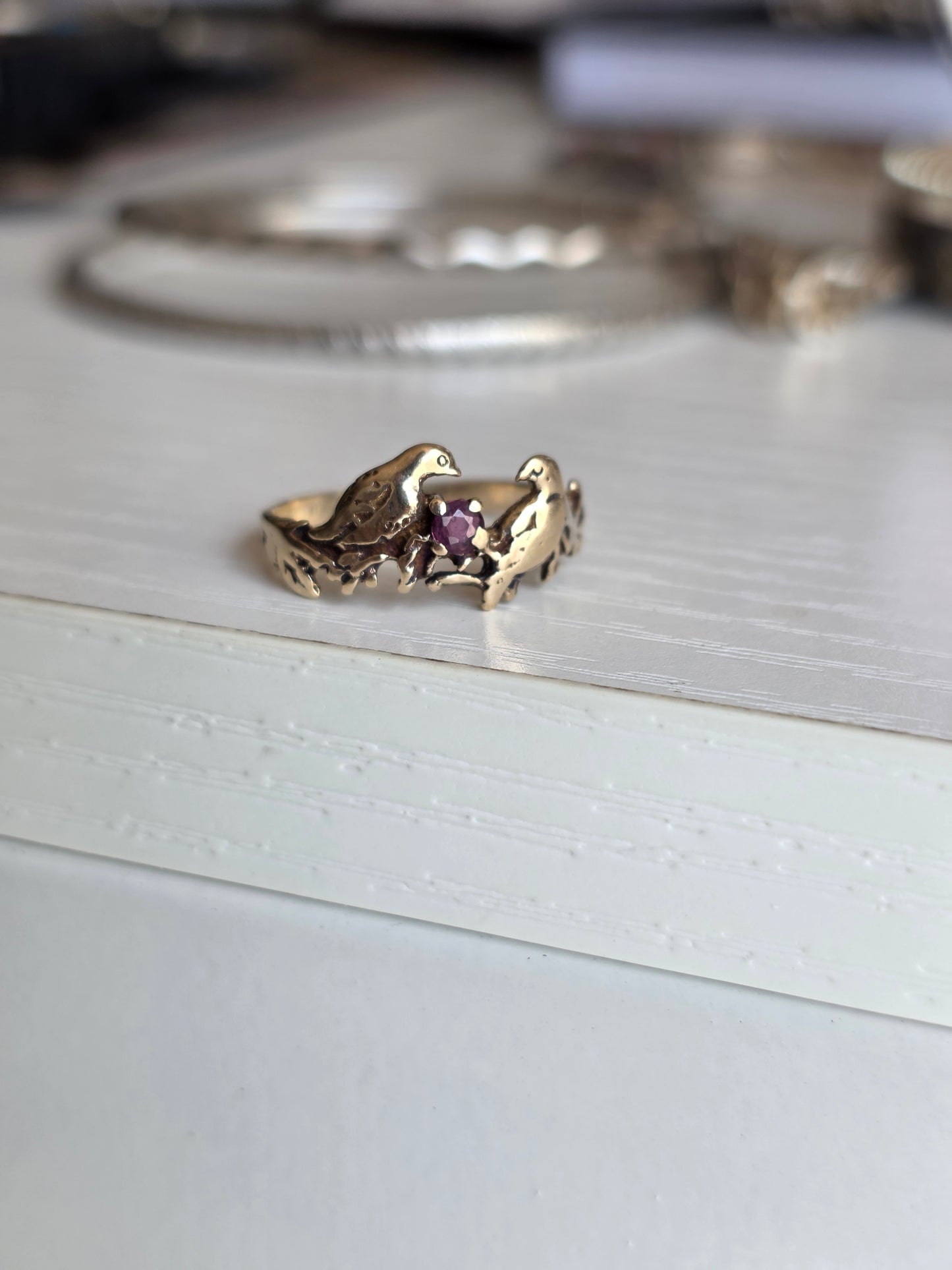 Lovely Vintage 10k Love Birds Topaz Accented Ring Size 8